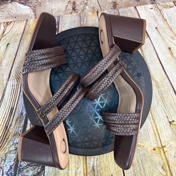 Journee Collection Braided Brown Strap Open Toe Slip On Block High Heels Size 10 - Picture 5 of 9